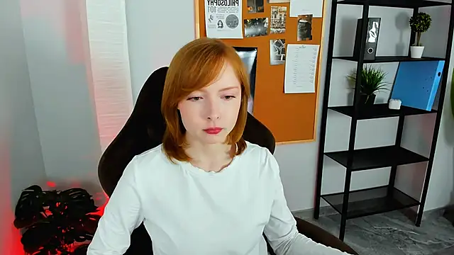 CherryCrushLove online show from 05-14-26, 05:58