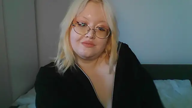 Snapshot of Elayne_Sweet chatting on 04-08-26, 08:03 Elayne Sweet online show from 04-08-26, 08:03