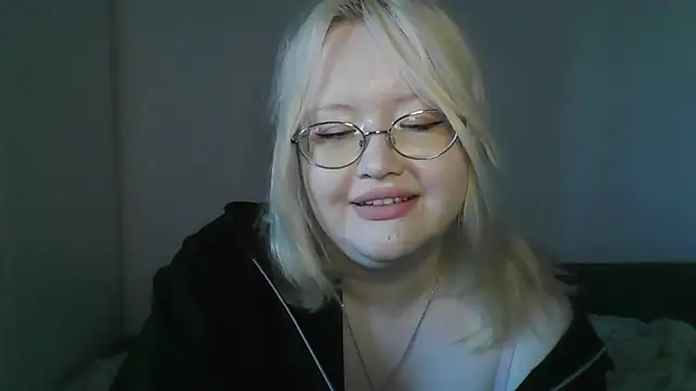 Snapshot of Elayne_Sweet chatting on 04-27-26, 06:11 Elayne Sweet online show from 04-27-26, 06:11