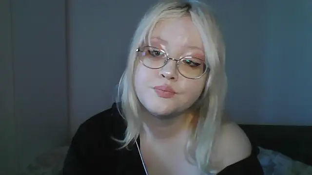 Snapshot of Elayne_Sweet chatting on 05-02-26, 06:07 Elayne Sweet online show from 05-02-26, 06:07