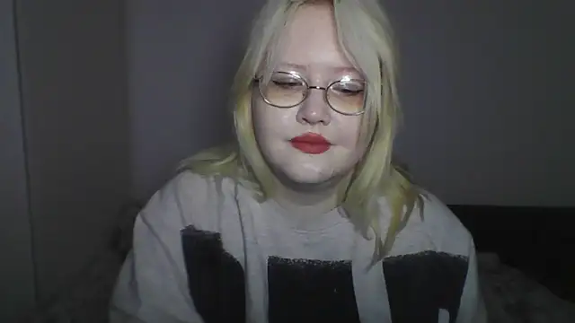 Snapshot of Elayne_Sweet chatting on 05-16-26, 06:10 Elayne Sweet online show from 05-16-26, 06:10