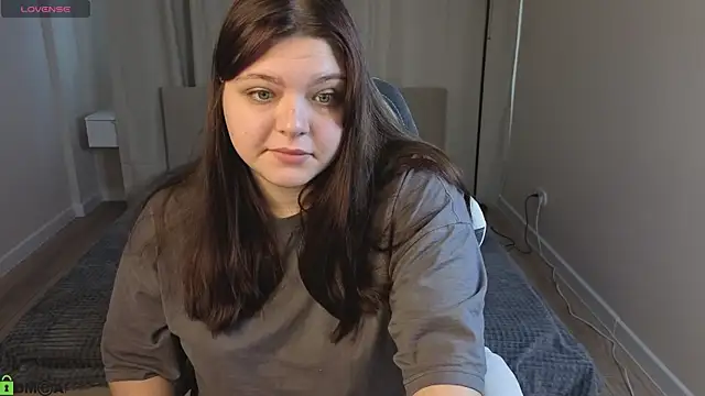 Evelyne Loo online show from 05-04-26, 01:01