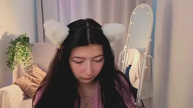 Snapshot of HanamiCei chatting on 04-09-26, 01:38 HanamiCei online show from 04-09-26, 01:38