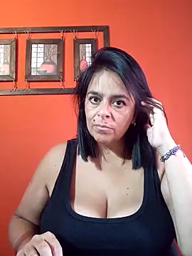 lucianamorocha online show from 04-08-26, 02:06