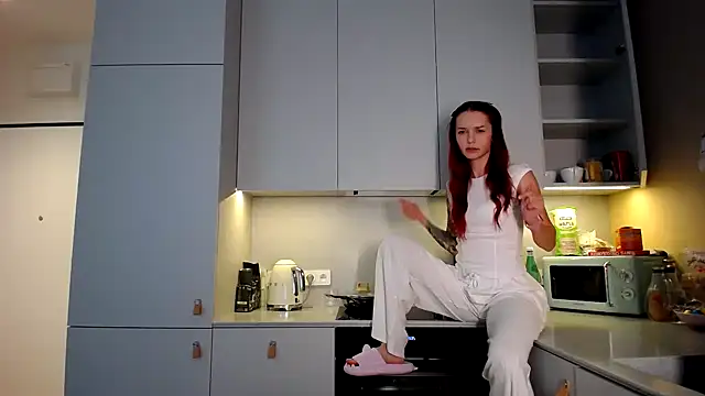 eva oopsy online show from 04-14-26, 01:17