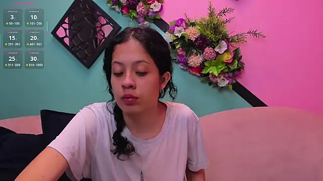 Snapshot of Kaira_luxury chatting on 07-01-26, 09:55 Kaira luxury online show from 07-01-26, 09:55