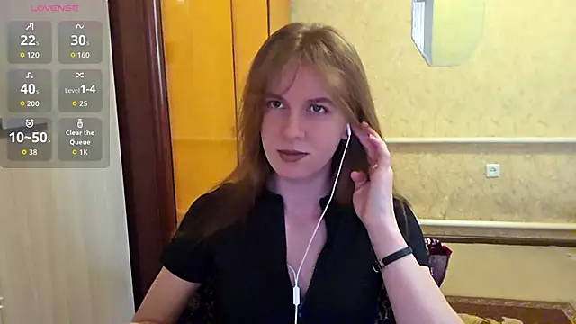 DonnaKuc online show from 05-12-26, 06:10