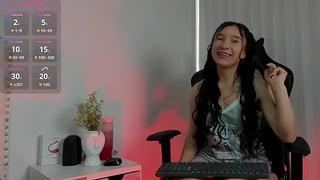 Snapshot of Honney_Bunny18 chatting on 04-15-26, 06:15 Honney Bunny18 online show from 04-15-26, 06:15
