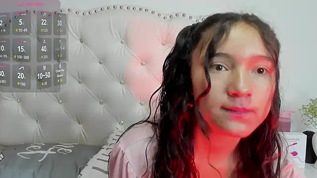 Snapshot of Honney_Bunny18 chatting on 04-16-26, 04:30 Honney Bunny18 online show from 04-16-26, 04:30