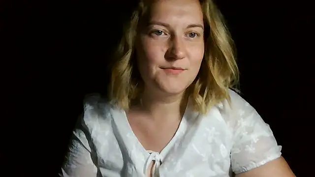 TinaKittyX online show from 05-31-26, 09:05