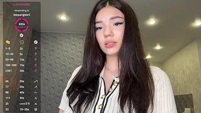 Barbie Aria online show from 06-18-26, 04:33
