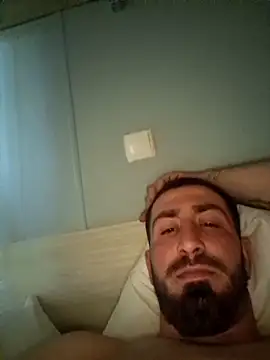 Snapshot of Johnnyxxx6 chatting on 04-04-26, 01:30 Johnnyxxx6 online show from 04-04-26, 01:30