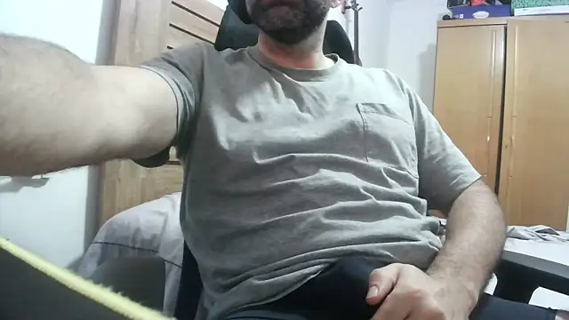 Snapshot of espartanobar chatting on 05-03-26, 04:40 espartanobar online show from 05-03-26, 04:40