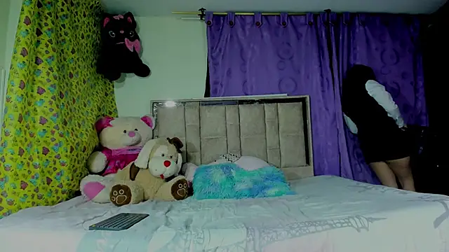 moniquehisk online show from 04-25-26, 02:25