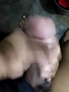 Snapshot of Daddy_004__ chatting on 04-05-26, 04:20 Daddy 004 online show from 04-05-26, 04:20