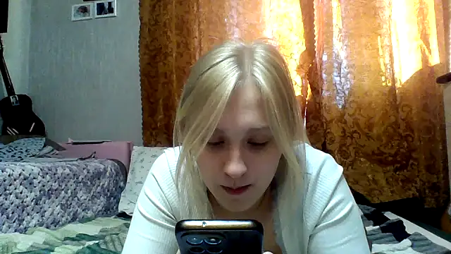 IsOlli online show from 06-04-26, 01:17