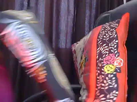 pari darling online show from 04-24-26, 06:16