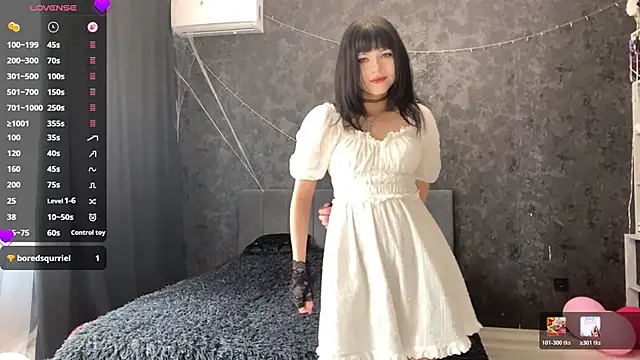 EmilyEmbears online show from 05-19-26, 06:31