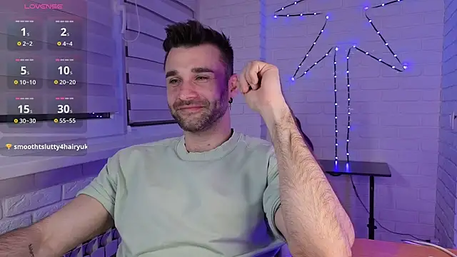 Snapshot of DaddySlava chatting on 05-18-26, 08:14 DaddySlava online show from 05-18-26, 08:14