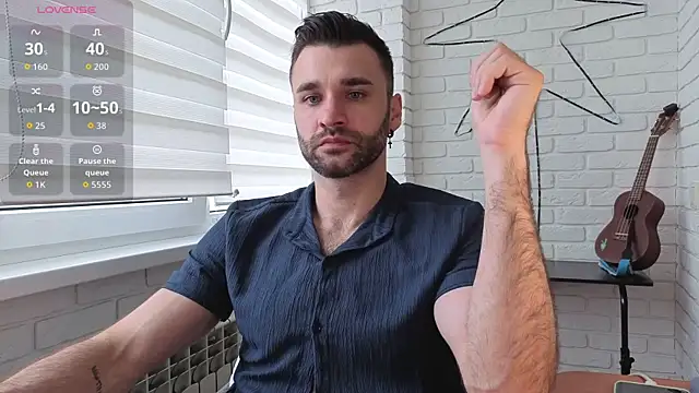 Snapshot of DaddySlava chatting on 06-12-26, 03:11 DaddySlava online show from 06-12-26, 03:11