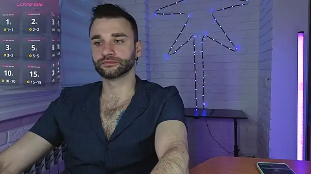 Snapshot of DaddySlava chatting on 06-17-26, 06:09 DaddySlava online show from 06-17-26, 06:09