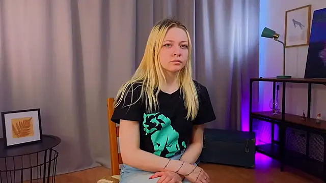 OliviaCaffery online show from 04-08-26, 12:27