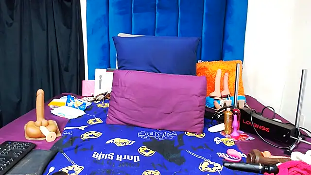 Freakyslut-39 online show from 06-10-26, 01:32