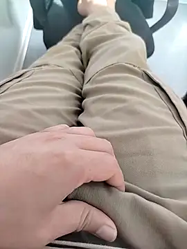 Snapshot of samosa7678 chatting on 04-09-26, 04:12 samosa7678 online show from 04-09-26, 04:12