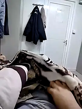 Snapshot of samosa7678 chatting on 04-15-26, 05:25 samosa7678 online show from 04-15-26, 05:25