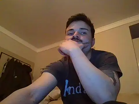 Snapshot of Hayat2Bilet chatting on 04-05-26, 08:06 Hayat2Bilet online show from 04-05-26, 08:06