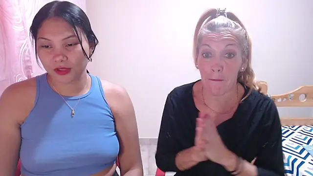 juliachannelhot online show from 04-13-26, 08:58