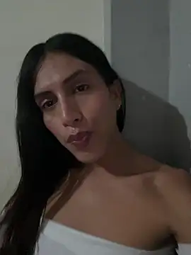 luna duque online show from 06-13-26, 07:23