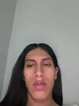 luna duque online show from 06-23-26, 03:43