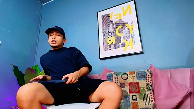 Snapshot of enzo_soto chatting on 04-14-26, 11:11 enzo soto online show from 04-14-26, 11:11