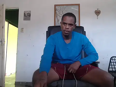 Snapshot of OfficialFrankX chatting on 04-09-26, 09:15 OfficialFrankX online show from 04-09-26, 09:15