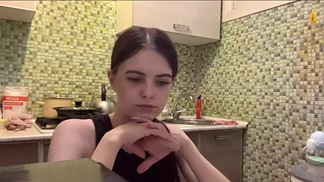 Snapshot of KikiAmino chatting on 04-15-26, 07:58 KikiAmino online show from 04-15-26, 07:58