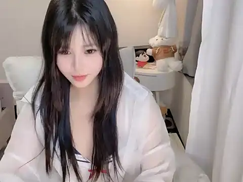 Snapshot of chenchen373 chatting on 04-04-26, 10:13 chenchen373 online show from 04-04-26, 10:13