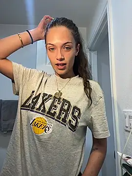 AliciaDx online show from 04-13-26, 07:41