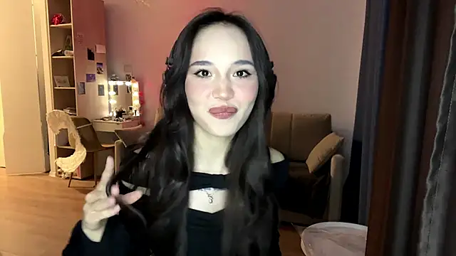 Snapshot of Elizabetswan chatting on 04-25-26, 10:51 Elizabetswan online show from 04-25-26, 10:51