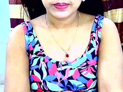 Noor Zarin online show from 04-16-26, 10:34
