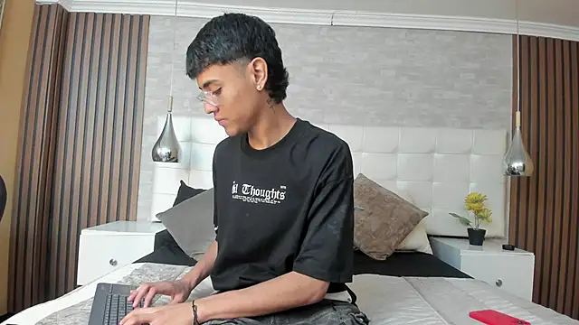 DannTaylor online show from 04-10-26, 12:54