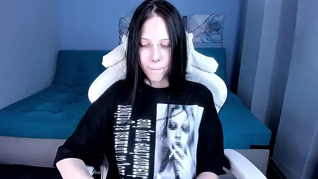SugarBunny18 online show from 07-15-26, 07:57