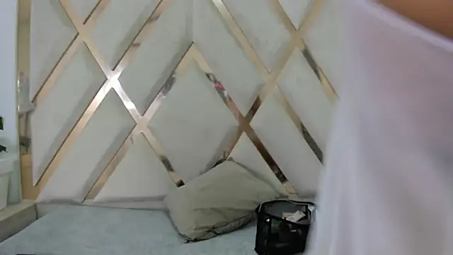 Daphne cuteht online show from 04-20-26, 08:43