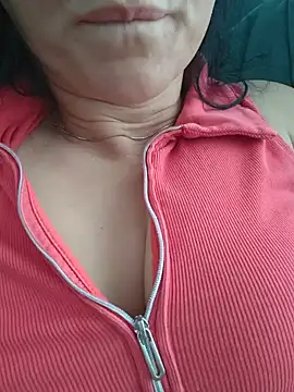 Snapshot of sara_41 chatting on 07-09-26, 07:45 sara 41 online show from 07-09-26, 07:45