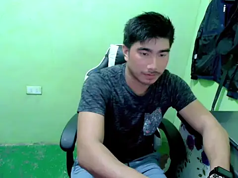 Snapshot of Hunkfireman chatting on 06-06-26, 12:38 Hunkfireman online show from 06-06-26, 12:38