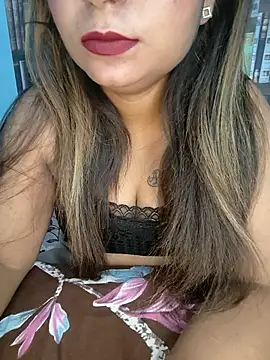 velvet-charmm online show from 04-06-26, 05:52