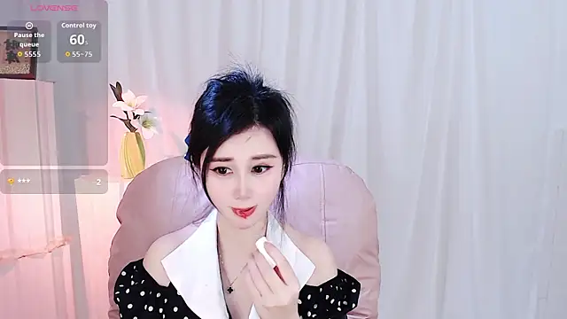 Emily-888888 online show from 04-10-26, 05:56