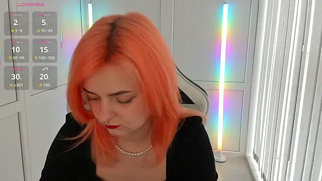 NightLeaf online show from 04-10-26, 01:16