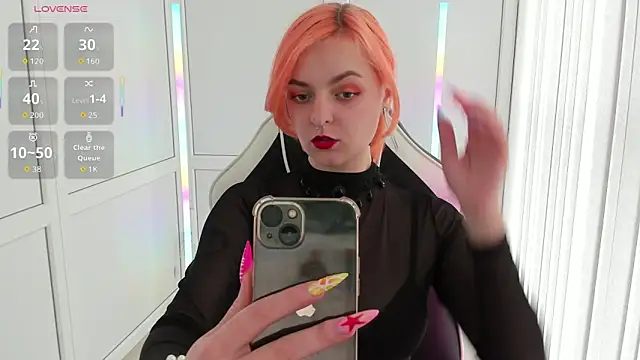 NightLeaf online show from 04-17-26, 01:03