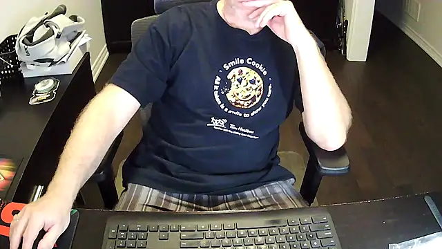 Shalun2000 online show from 05-25-26, 03:12